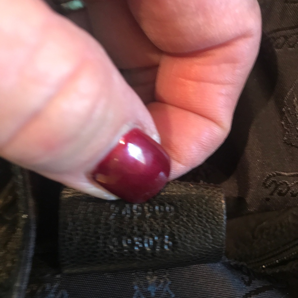 Authentic GUCCI - Picture 4 of 8